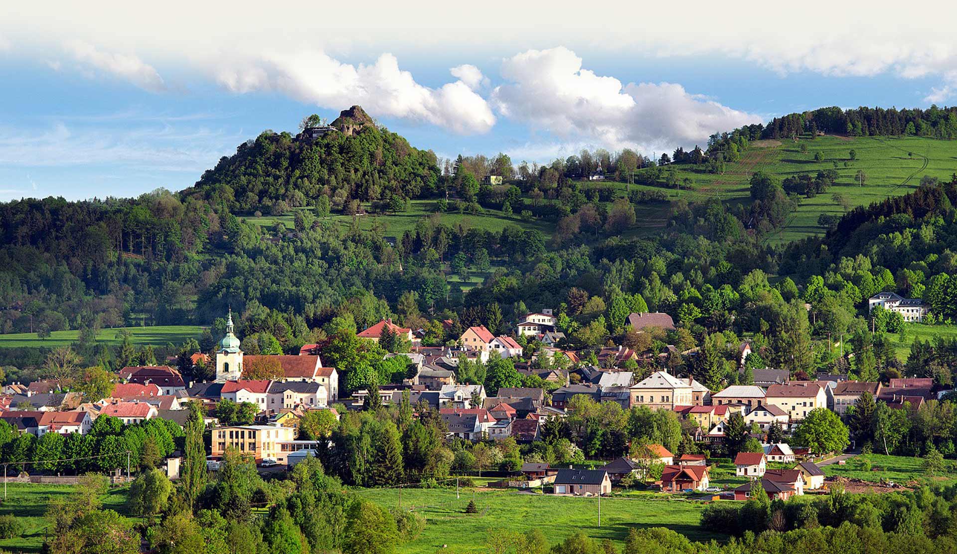 ZŘÍCENINA HRADU TOLŠTEJN