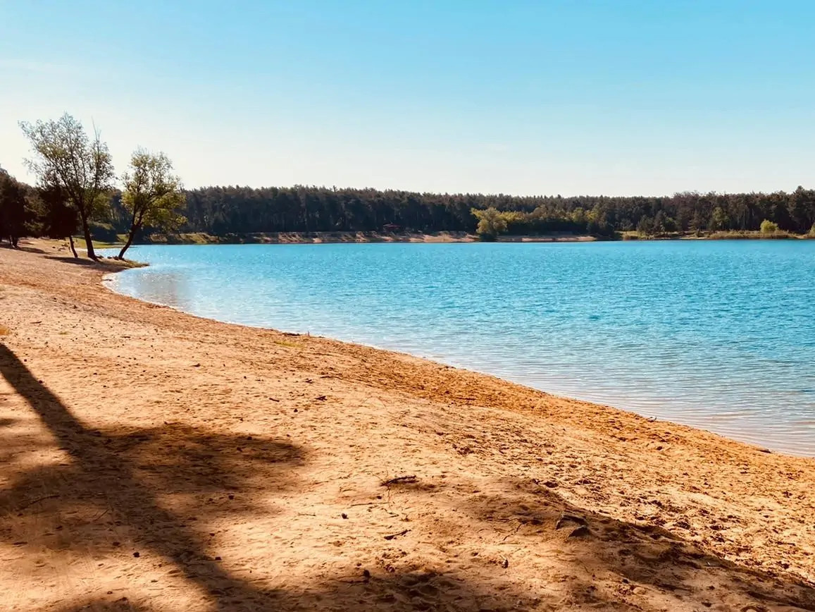 JEZERO LHOTA U BENTEK NAD JIZEROU