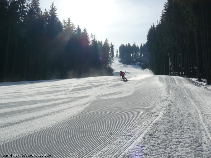 Ski areál Bílá - Sever červená, jarní manšestr