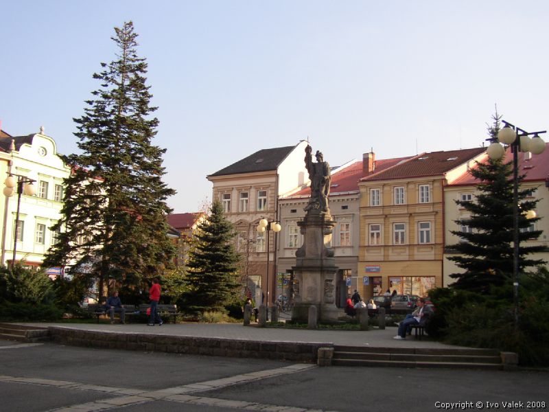 Horní část, socha sv. Floriana