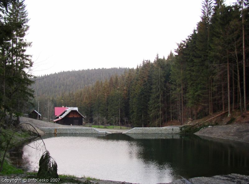 Obec Bílá