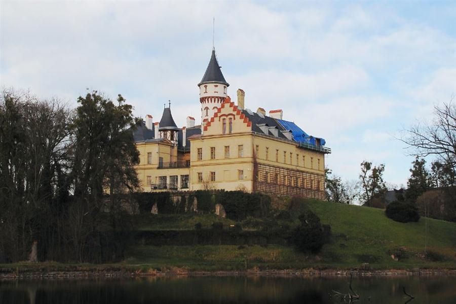 ZÁMEK RADUŇ