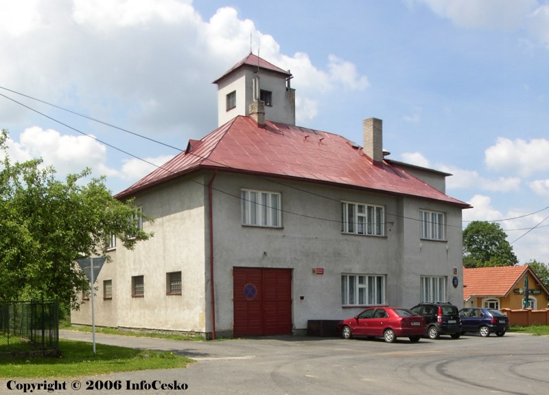 Hasičská zbrojnice, Obecní úřad